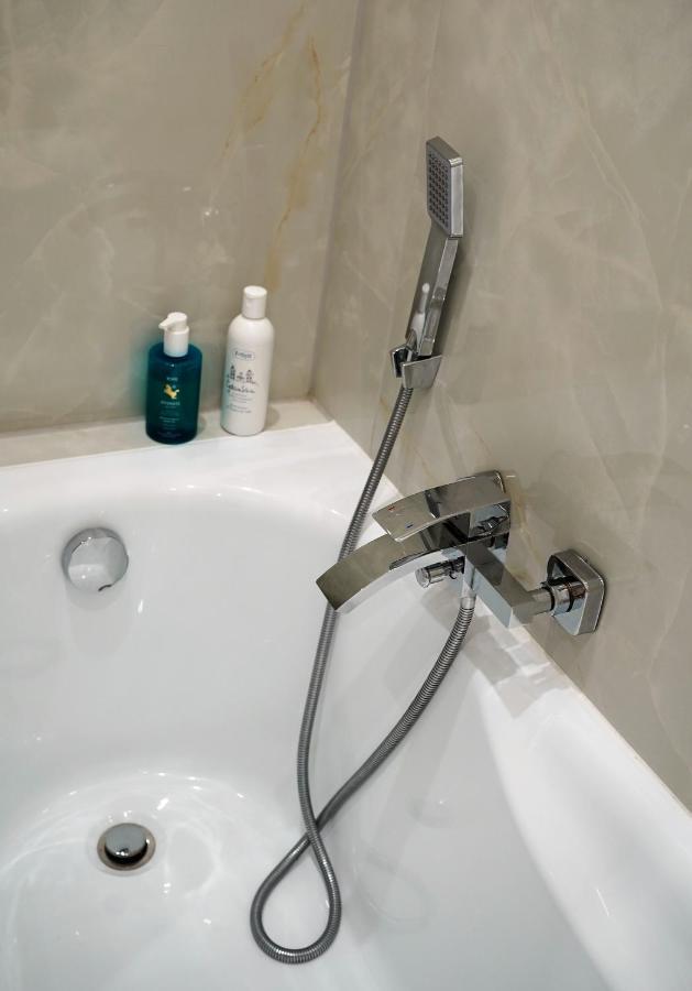 Nice Apartament With Small Tub Warschau Exterior foto